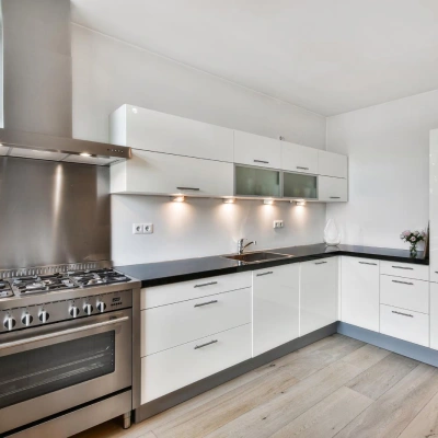 reforma de cocina moderna en zona de los belgas